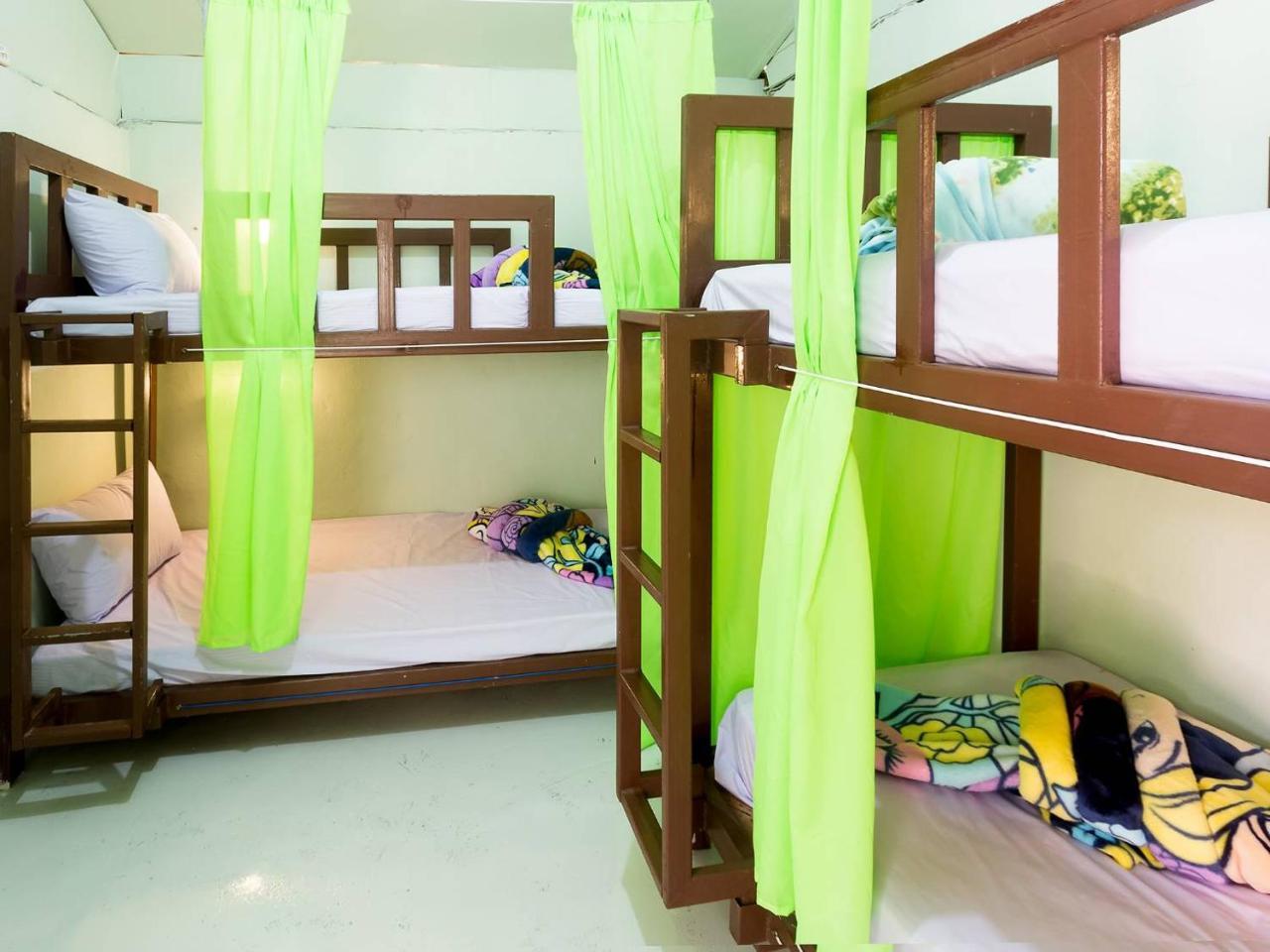 On The Beach Hotel Ko Lanta Екстериор снимка