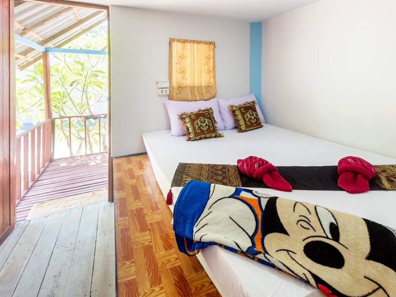 On The Beach Hotel Ko Lanta Екстериор снимка