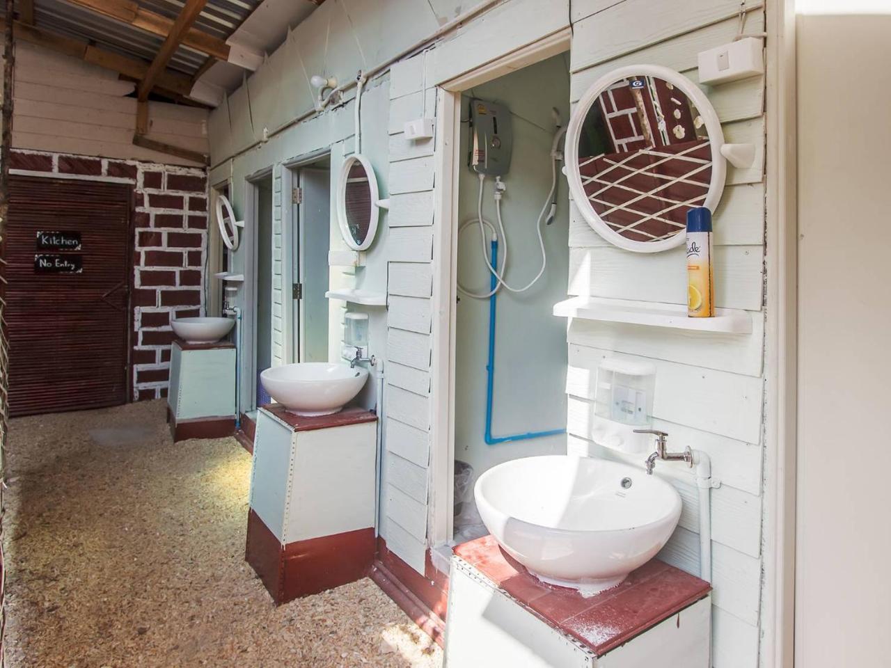 On The Beach Hotel Ko Lanta Екстериор снимка